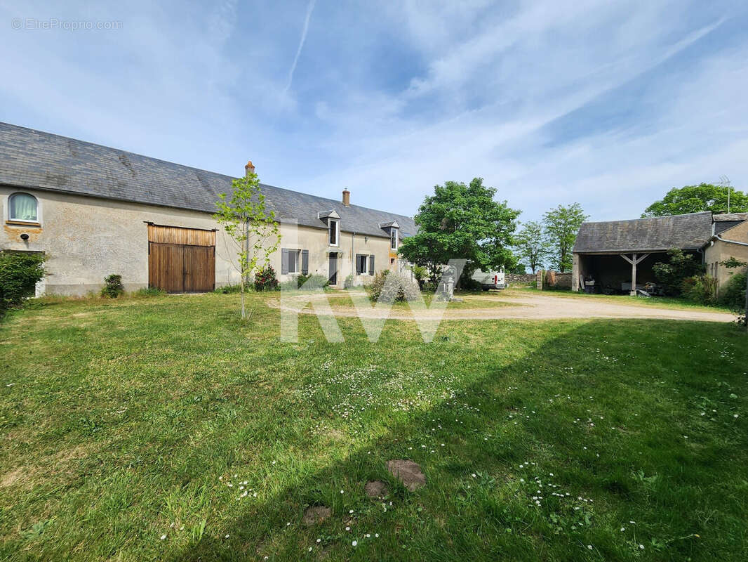 Maison 307 m² à Ouvrouer-Les-Champs  - photo 4