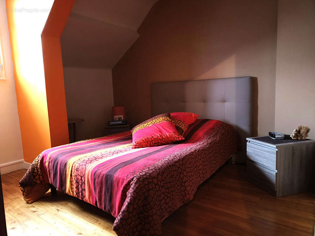 Maison à LA CHAPELLE-DES-MARAIS