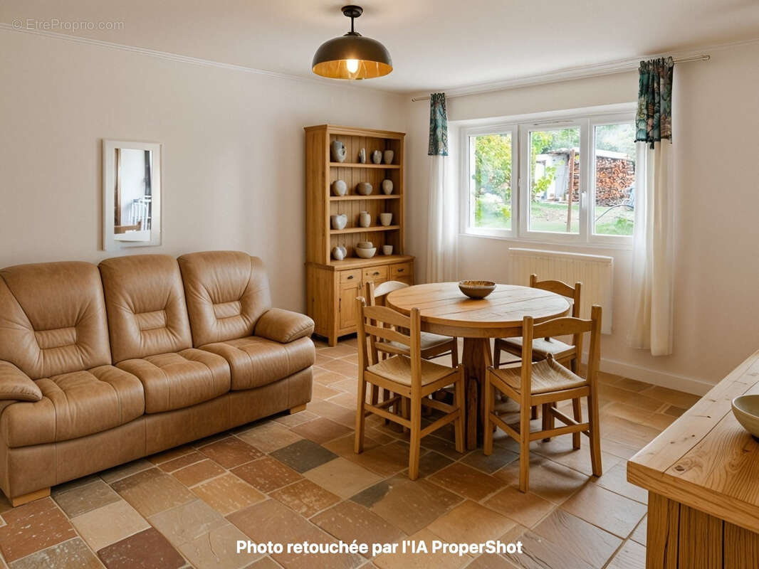 Appartement à TAVERA