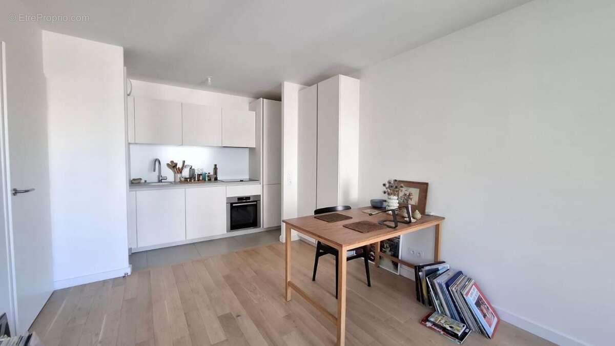Appartement à PARIS-20E