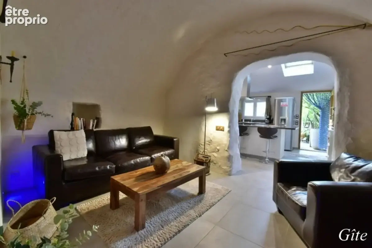 Volonne – propriété d’exception 3,5 ha – 2 habitations – piscine chauffée – vue montagnes - photo 3