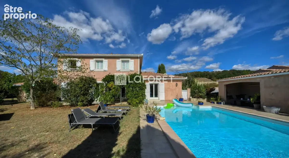 Maison récente avec piscine, située à 5 minutes du centre de lavaur. - photo 1