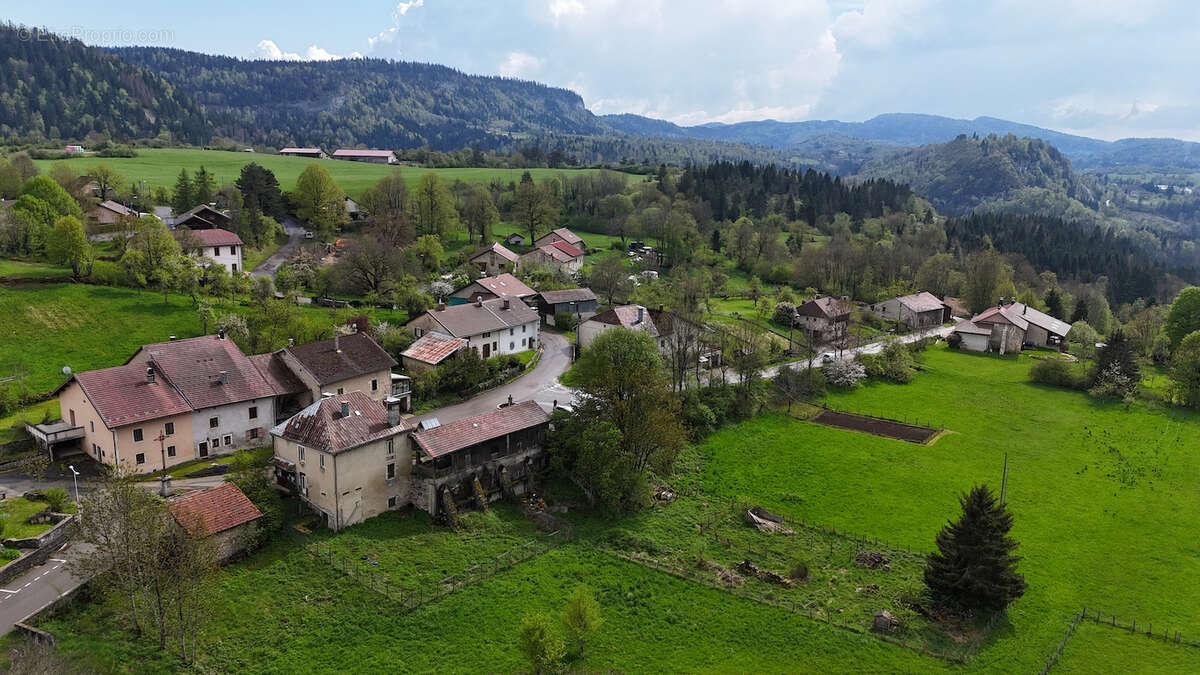 VENTE : maison de 5 pièces (147 m²) à CHOUX - photo 6