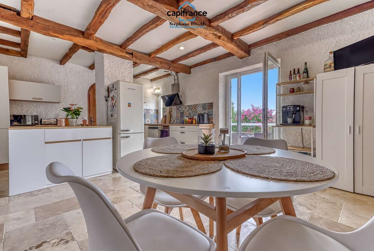 Propriete à vendre 5 pièces PUJOLS (47) Maison de 135m2 sur 6144m2 de terrain et piscine - photo 8