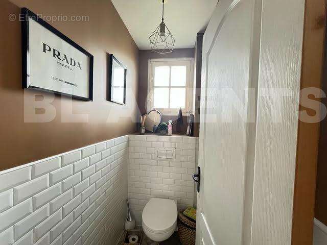 Maison à SAINT-JULIEN-DU-SAULT