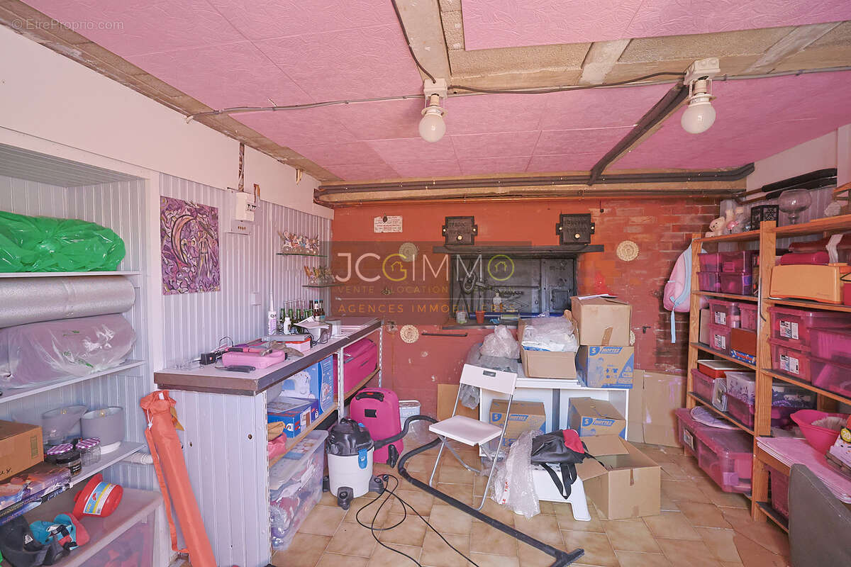 Hyeres (la bayorre) - haut de maison 101 m2 + terrasse + loggia + annexes - photo 19