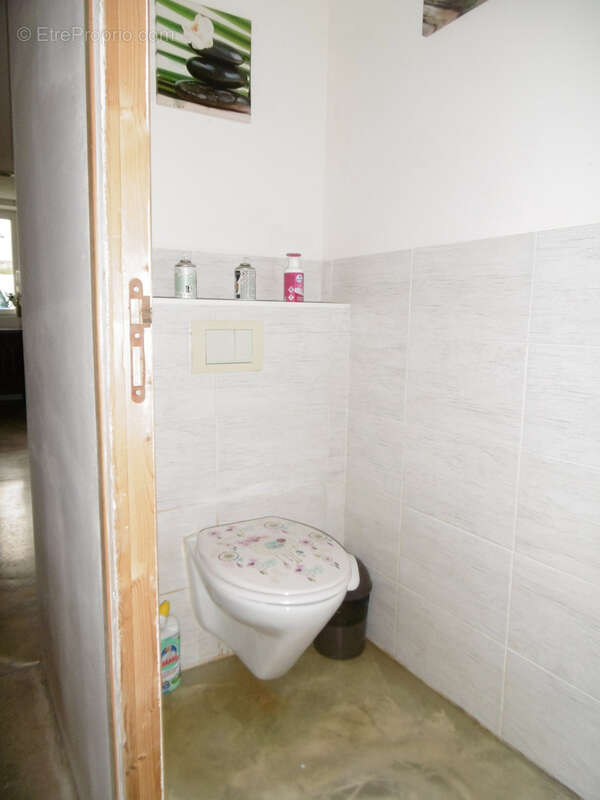 Maison à SAINT-PIERRE-LA-NOAILLE