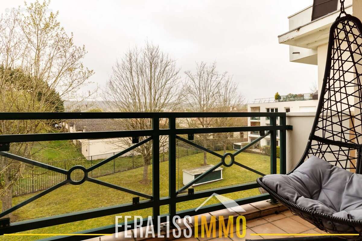 Appartement à JOUY-LE-MOUTIER