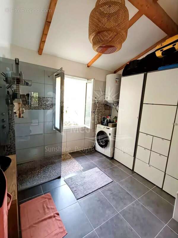 Appartement à SIX-FOURS-LES-PLAGES