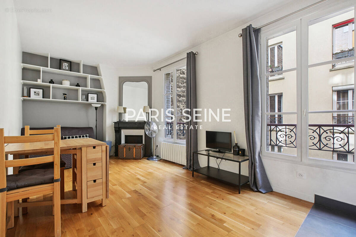 Appartement à PARIS-7E