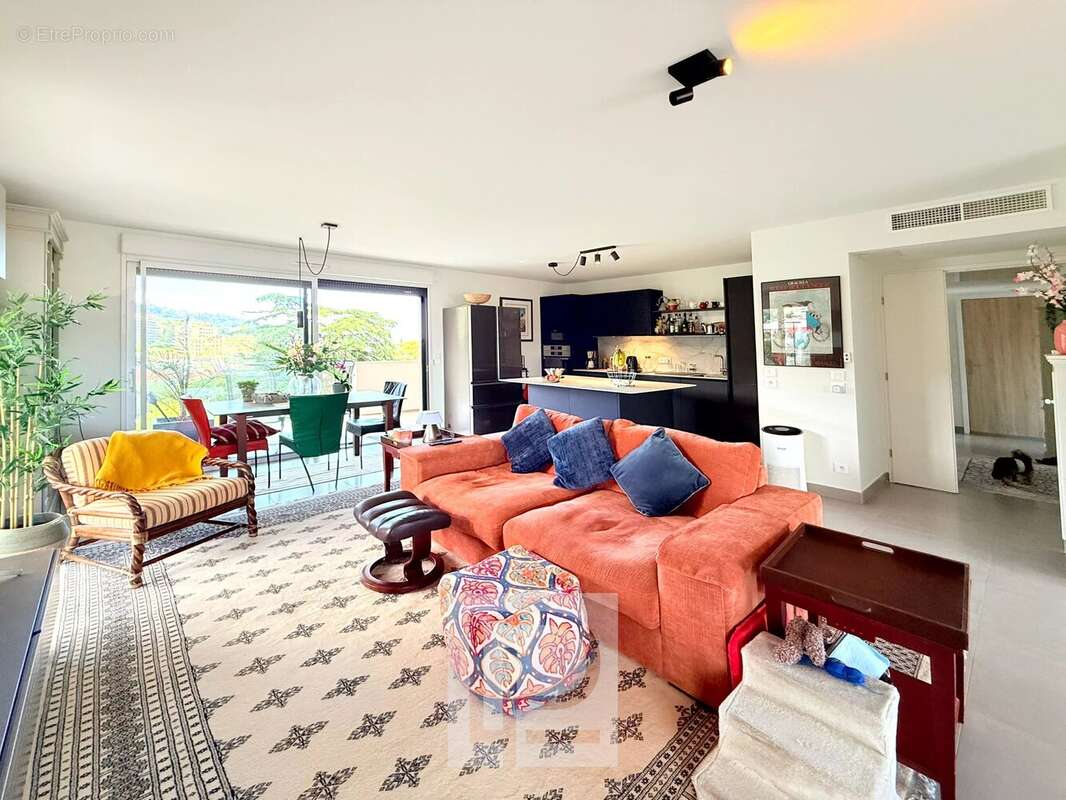 Appartement à LE CANNET