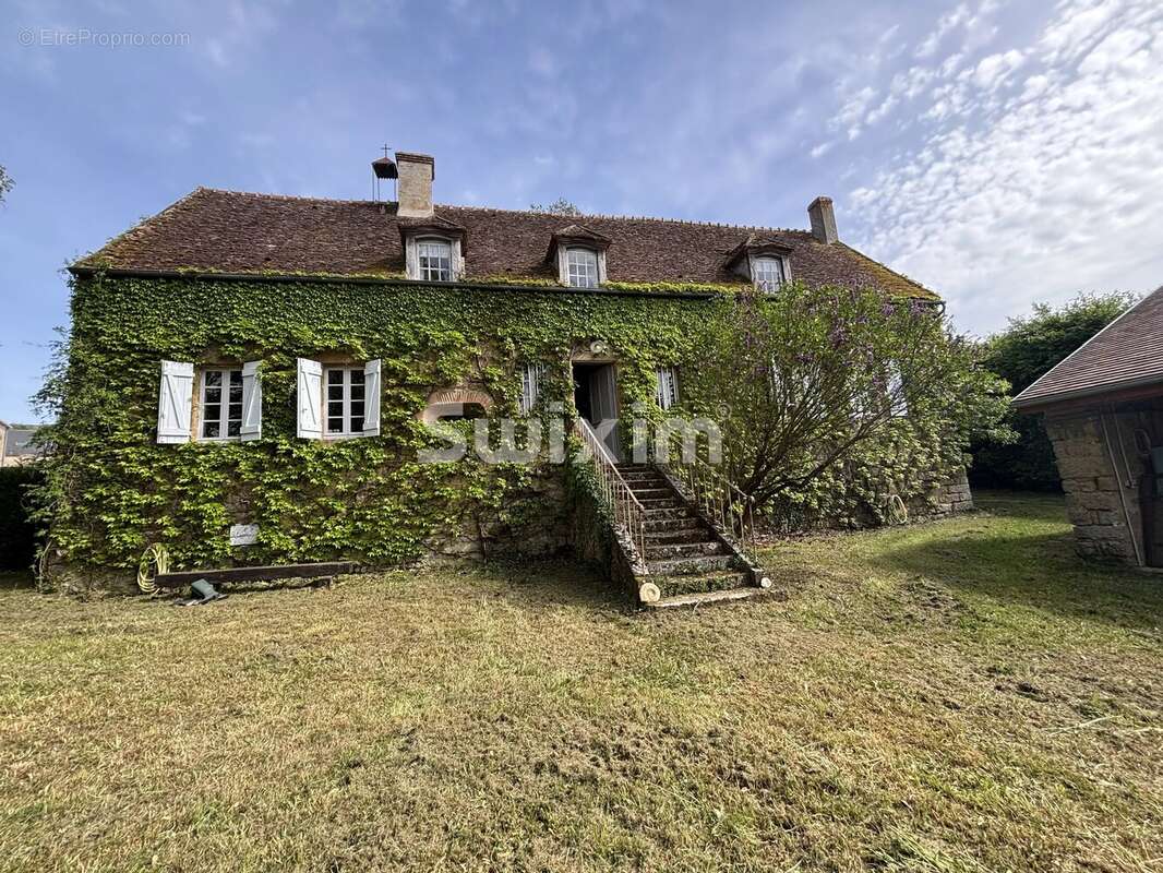 Authentique maison de caractère sur 2 650 m² de terrain clos - photo 12