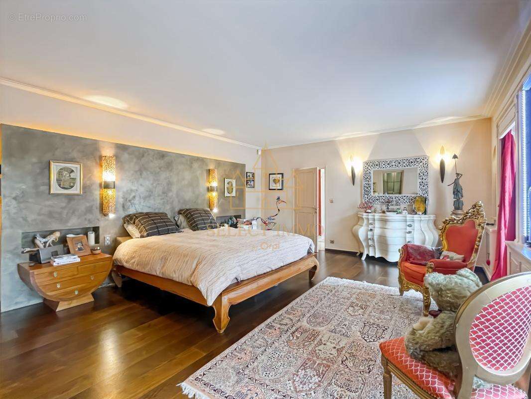 Authentique moulin de caractère de 550m² avec ses dépendances à 100km de Paris - photo 14