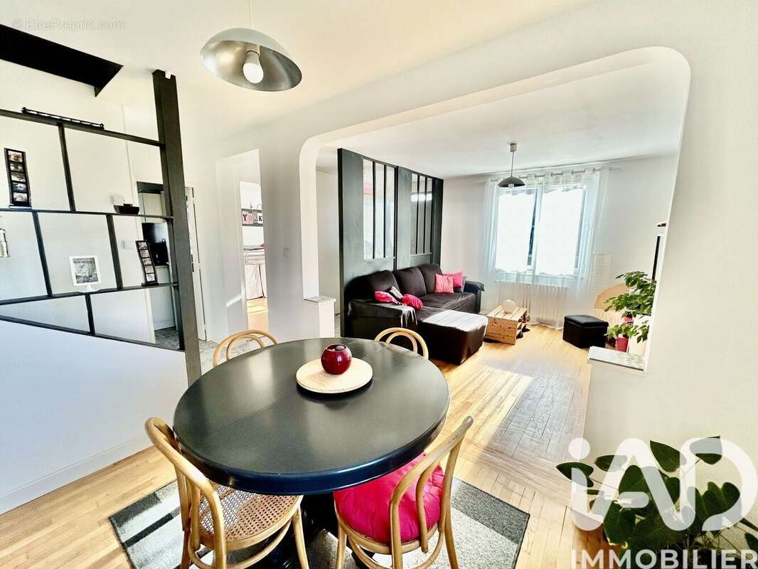 Photo 8 - Maison à URY