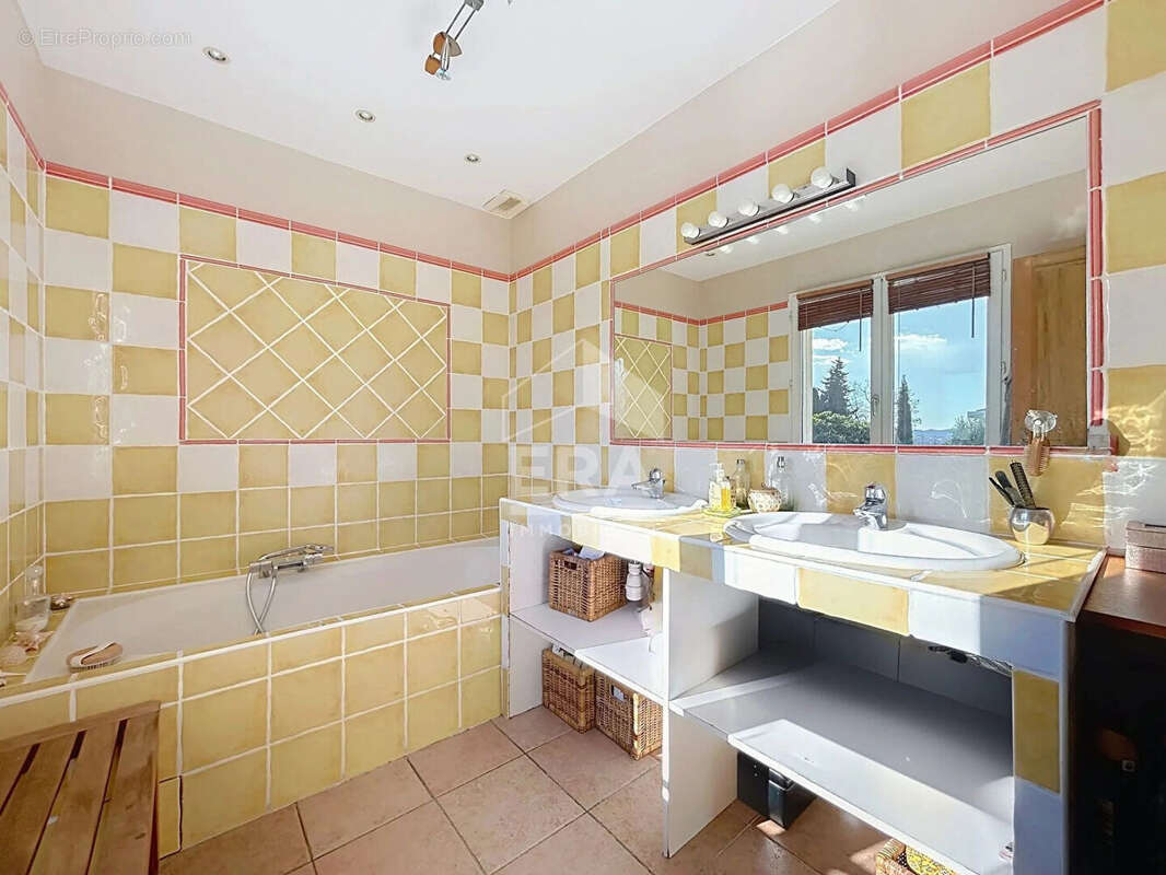 Maison à CAGNES-SUR-MER