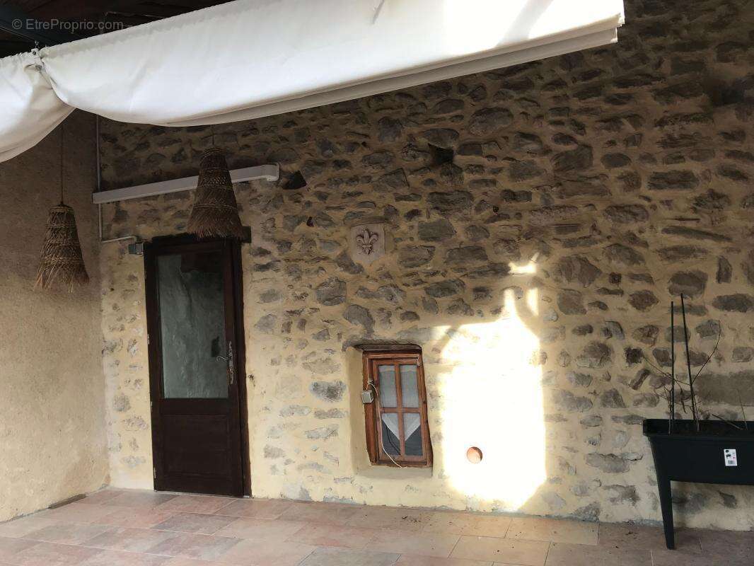 Maison à MIRABEL-AUX-BARONNIES