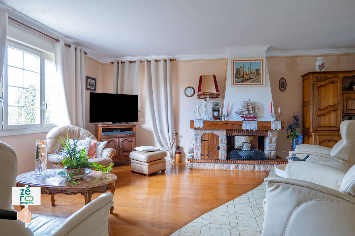 Maison à LES MAGNILS-REIGNIERS