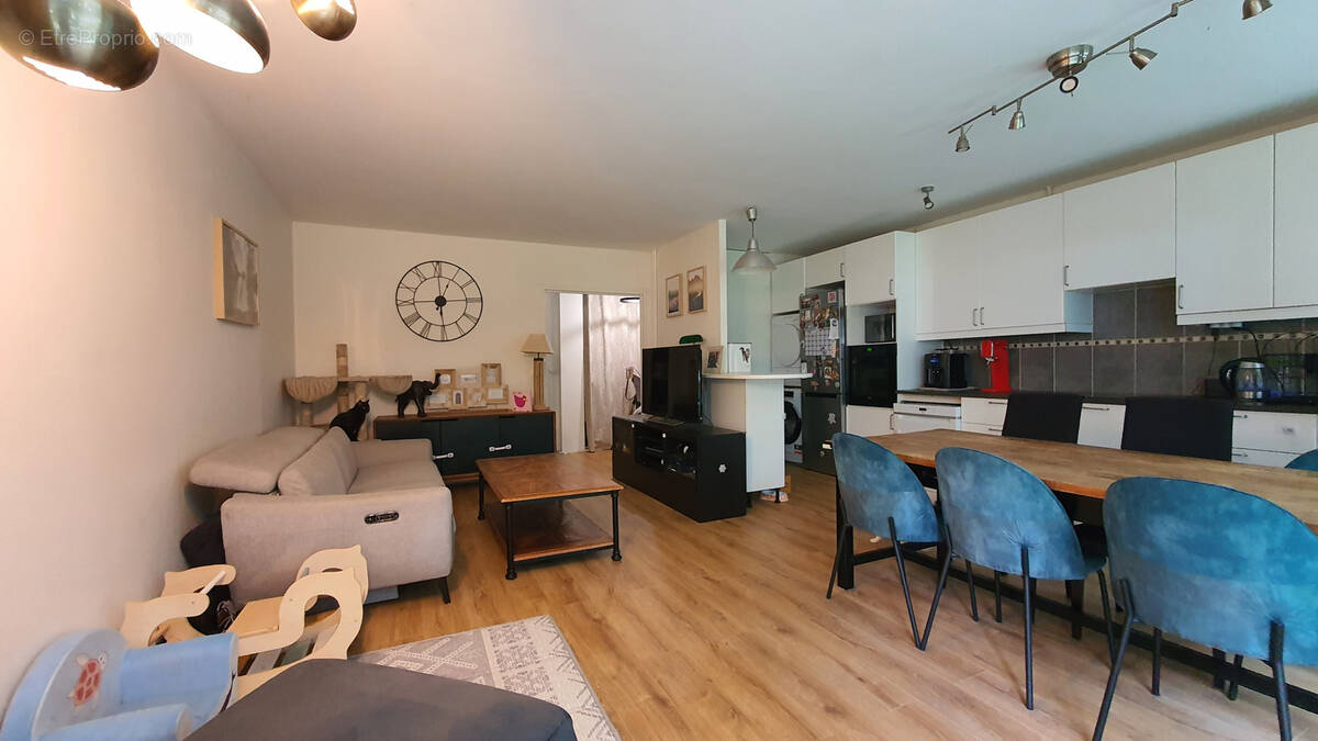 Appartement à L&#039;ETANG-LA-VILLE