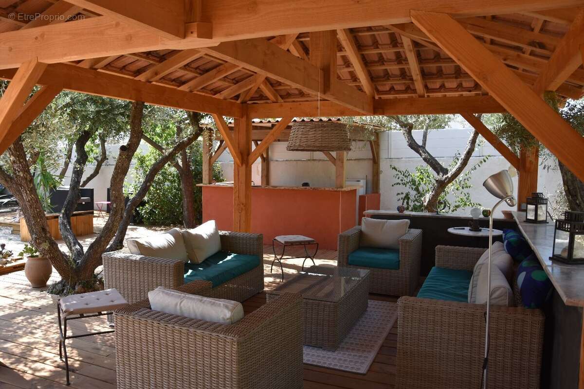 Maison à SAINT-BAUZILLE-DE-MONTMEL