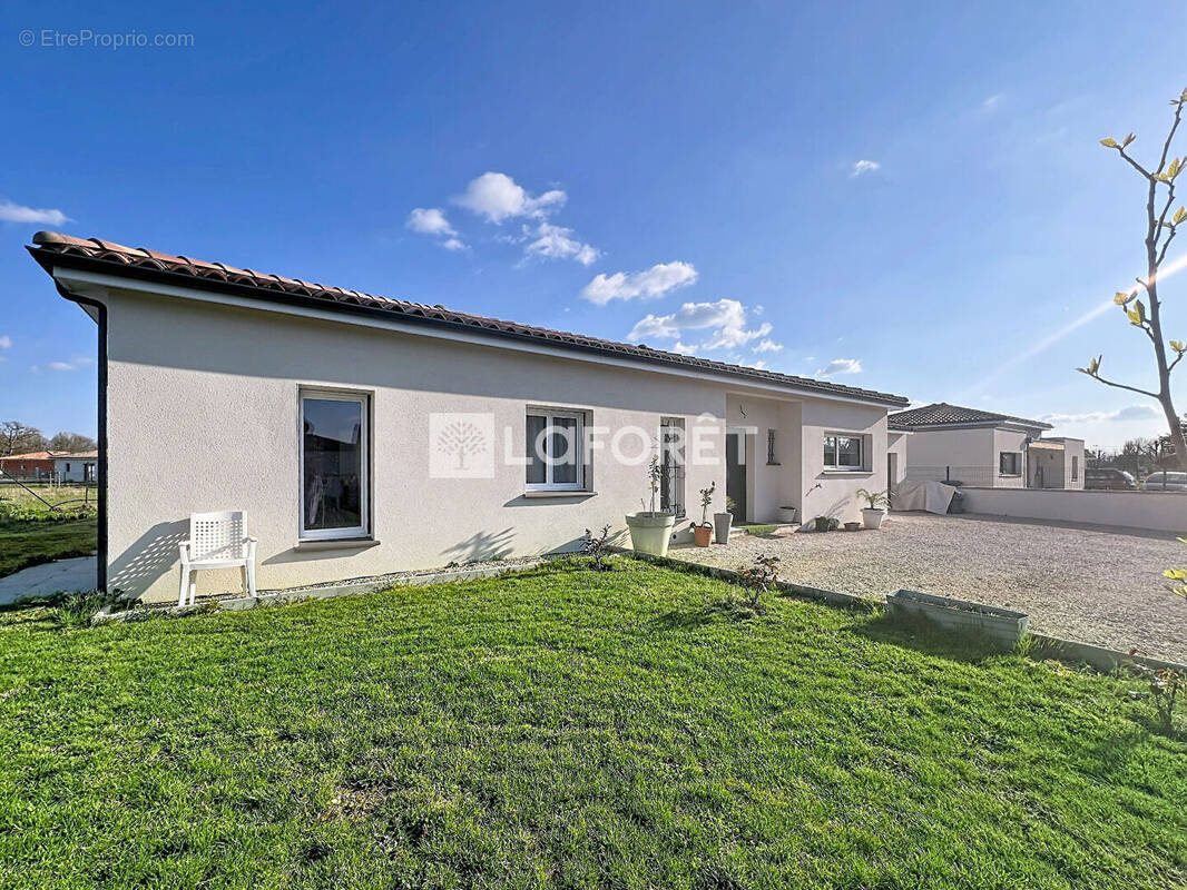 Maison à MONTBETON