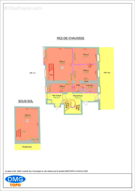 Local / Appartement 49m² + 18m² en souplex place des Abbesses - photo 13