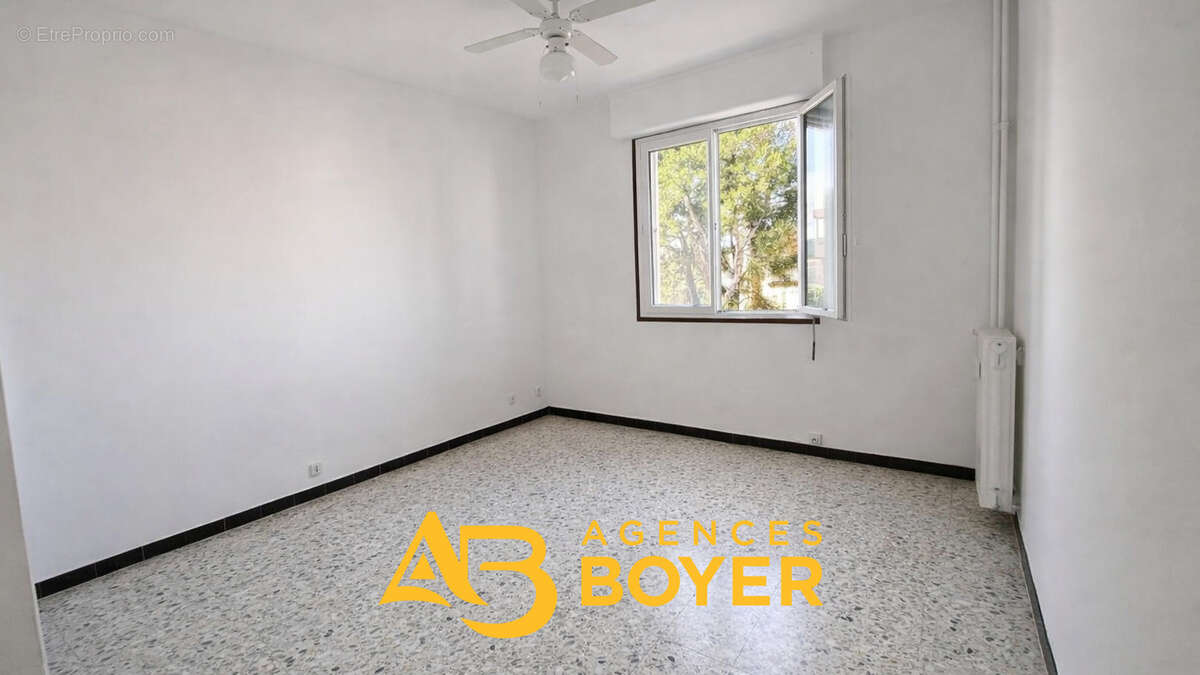 Appartement à SIX-FOURS-LES-PLAGES