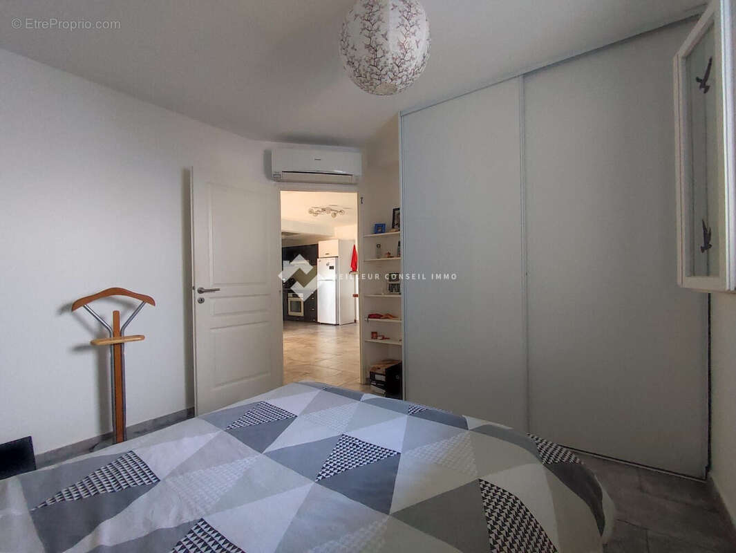 Appartement 69 m² à Fleury  - photo 6