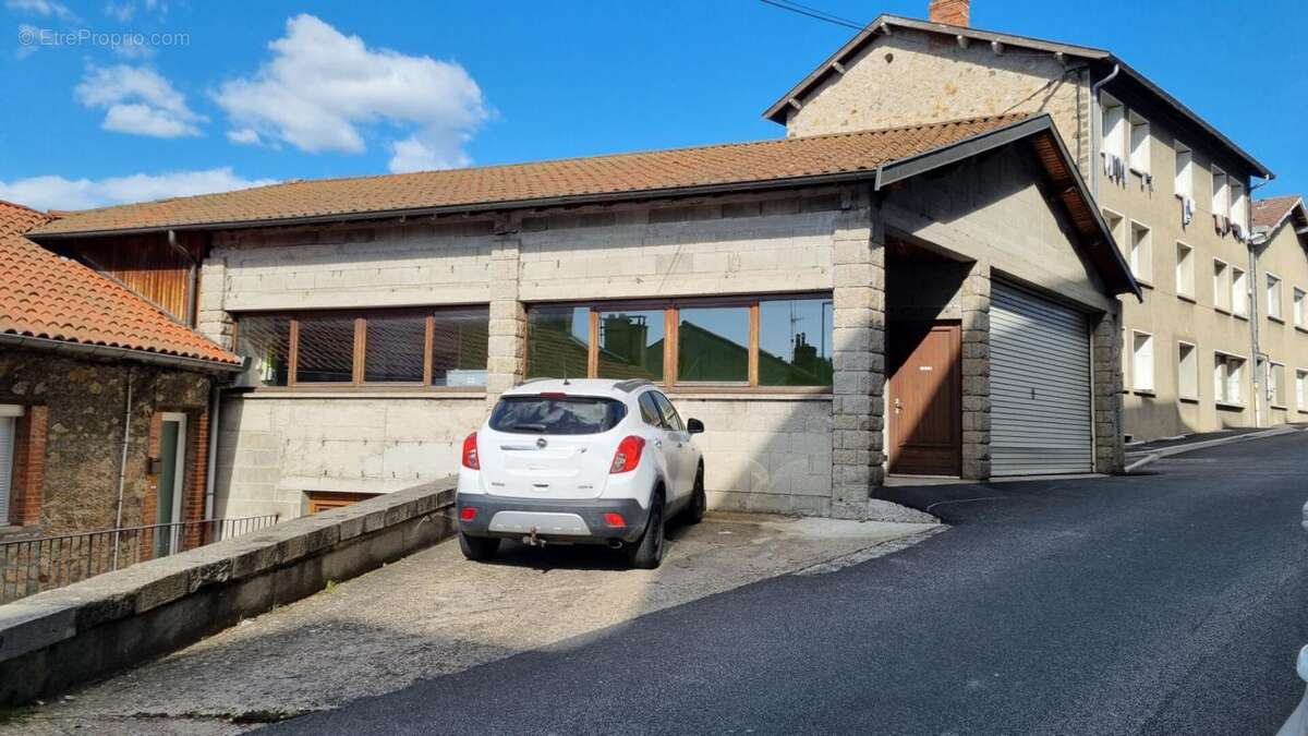 Appartement à DUNIERES