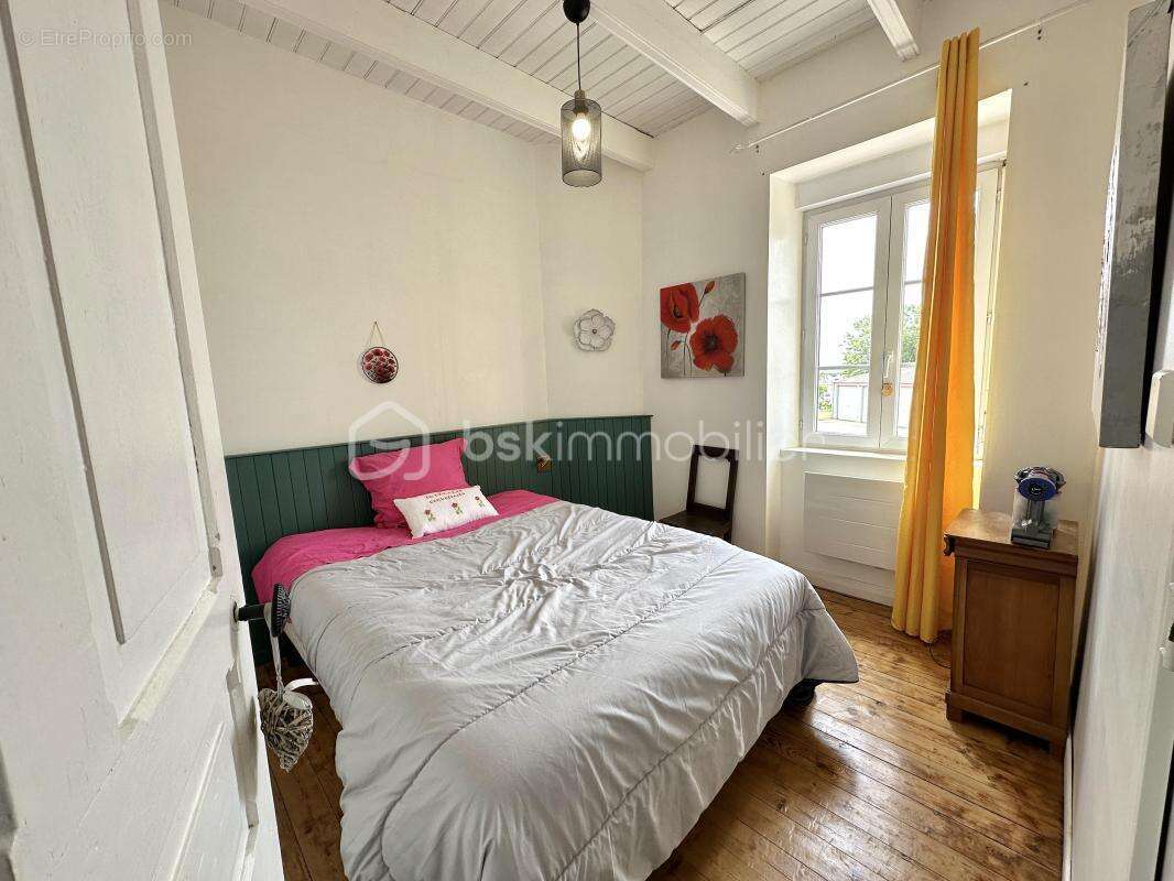 RARE À POULDREUZIC – 212 m² habitables – Dépendance – Jusqu'à 3 habitations indépendantes - photo 10