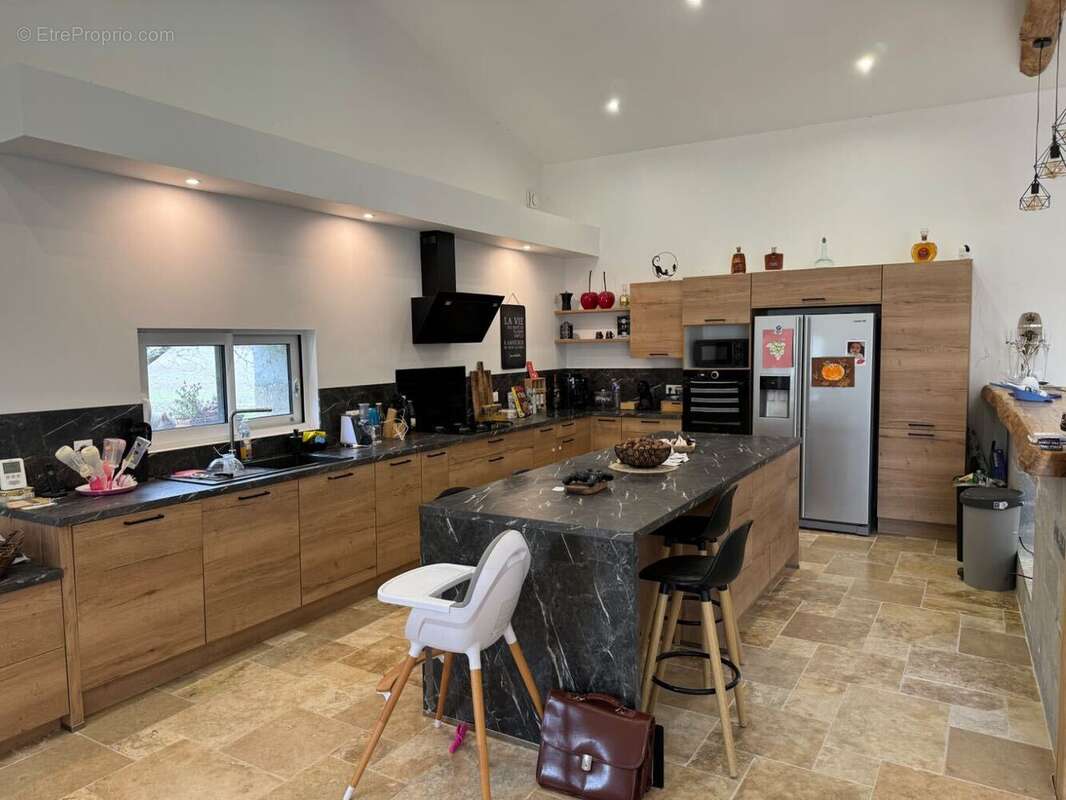 Maison 233 m² à Berneuil  - photo 148