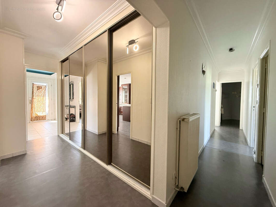 Maison à fort potentiel - photo 8