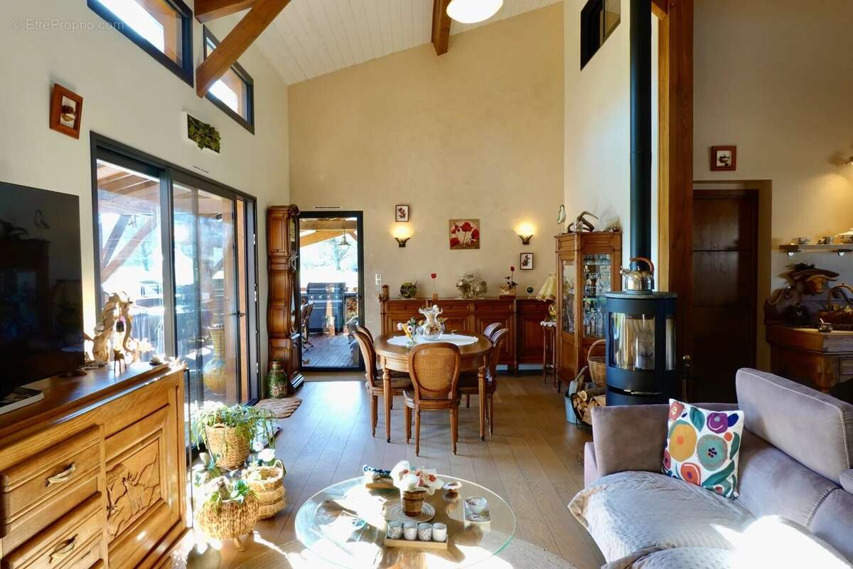 Maison à LORP-SENTARAILLE