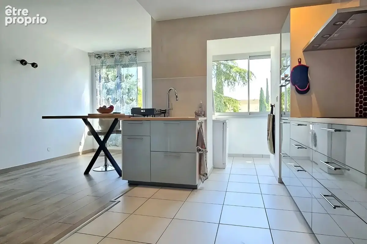 Appartement 118 m² à Nimes  - photo 4