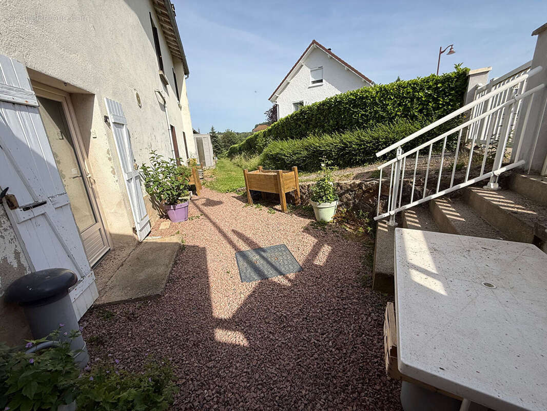 Maison La Tuiliere 360 m2 - photo 4