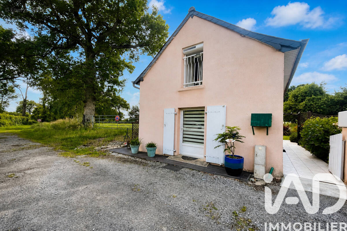 Photo 1 - Maison à NOYAL-CHATILLON-SUR-SEICHE