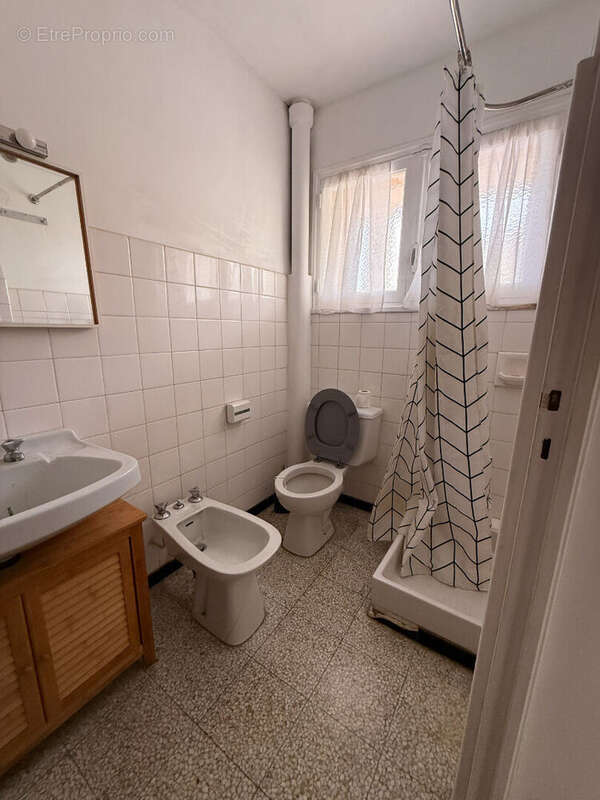 EXCLUSIVITE : Appartement Hyeres 1 pièce(s) 30 m2 - photo 4