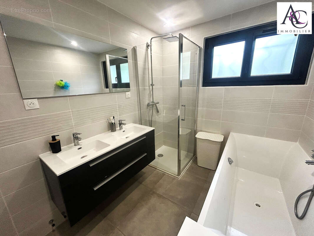 Maison à SAINT-DOULCHARD