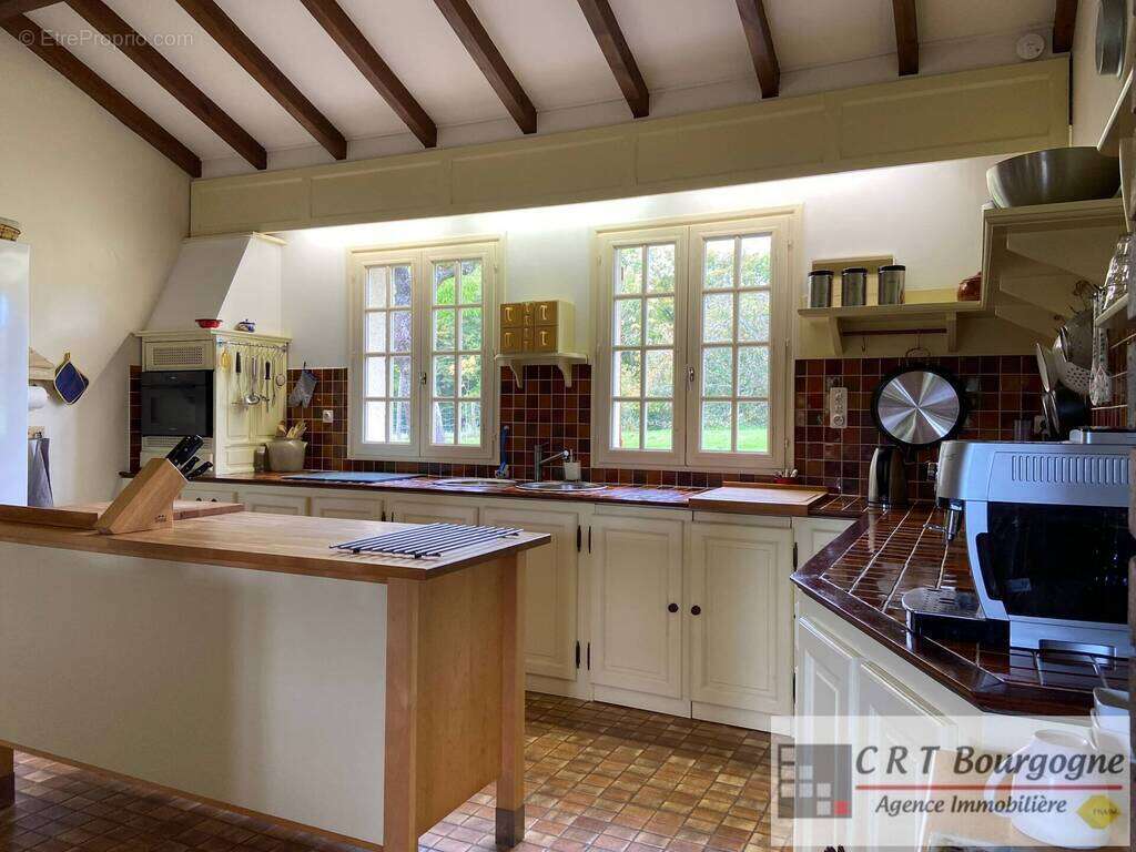 Maison à MOULINS-SUR-OUANNE