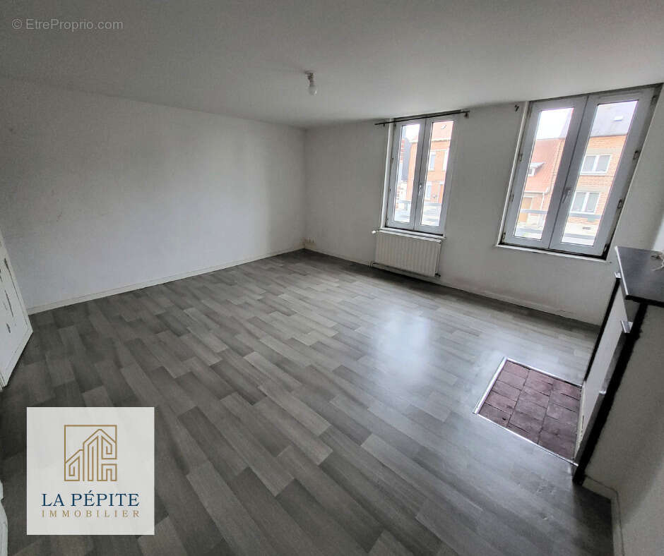 Maison à PONT-SUR-SAMBRE