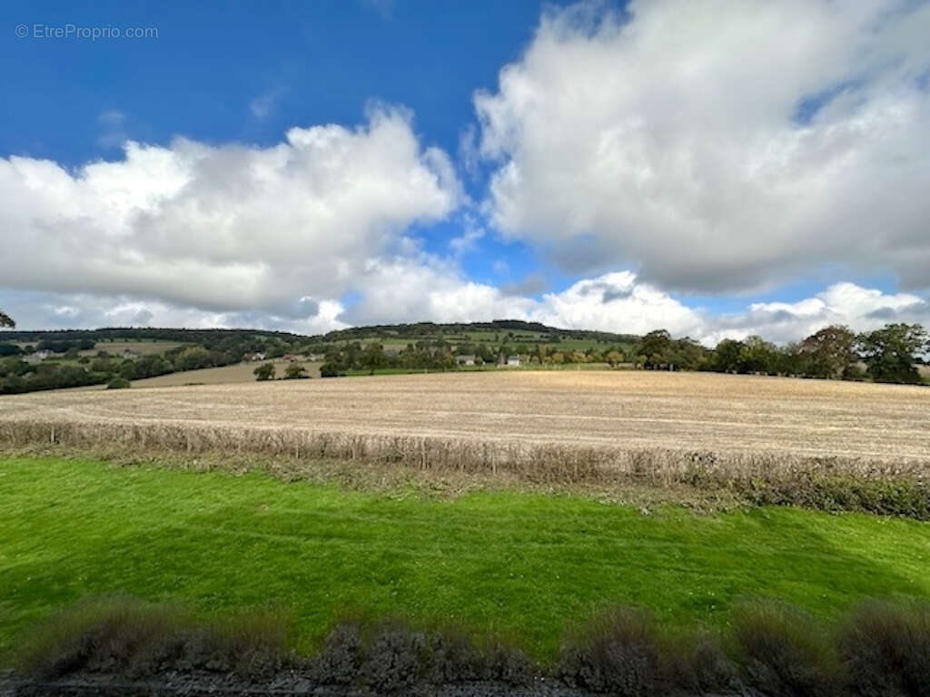 Maison à TESSY-SUR-VIRE