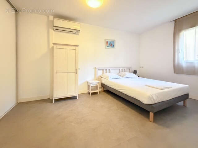 Appartement à LA LONDE-LES-MAURES