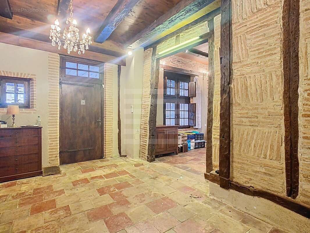 Maison à LISLE-SUR-TARN