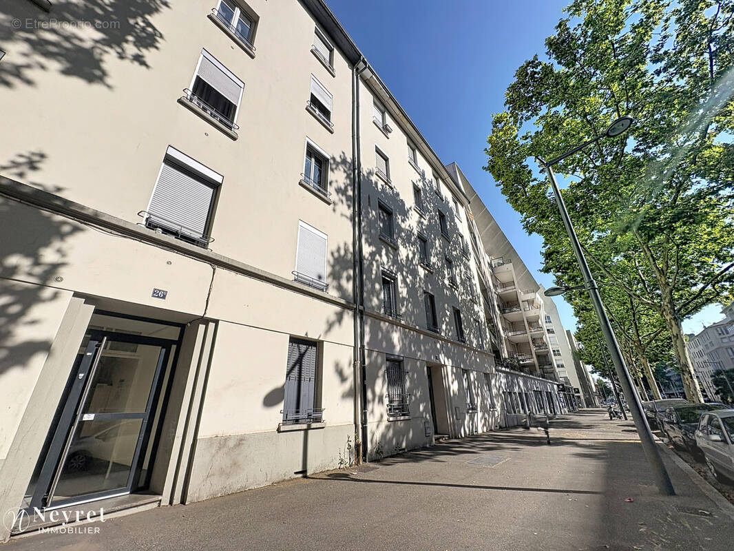 Appartement à LYON-8E