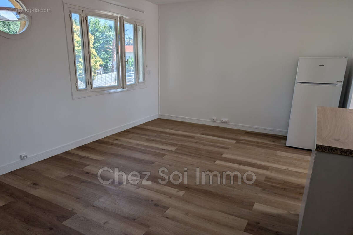 Appartement à VILLENEUVE-LOUBET