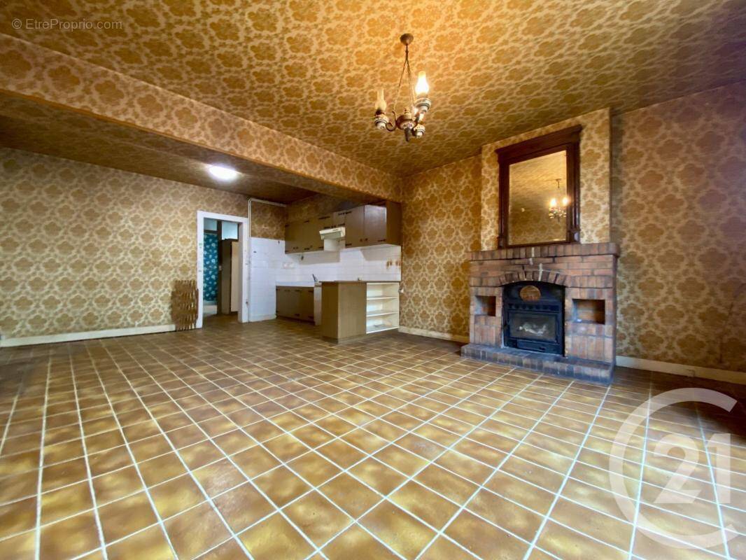 Maison à SAINT-JUNIEN