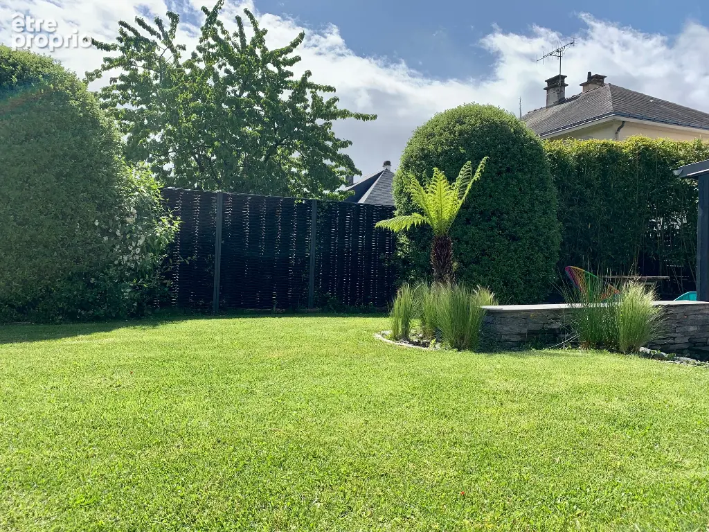 Maison contemporaine dans une rue au calme avec jardin paysagé et spa - photo 4