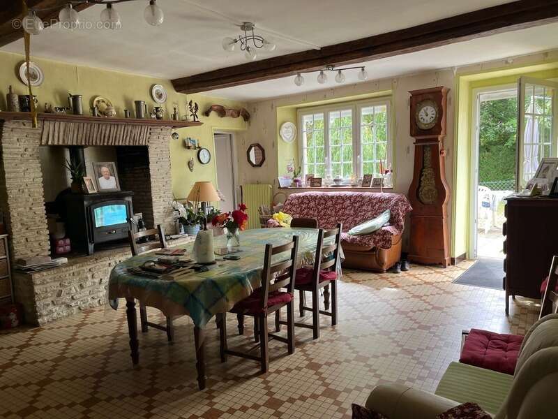 Maison à AUNAY-SUR-ODON