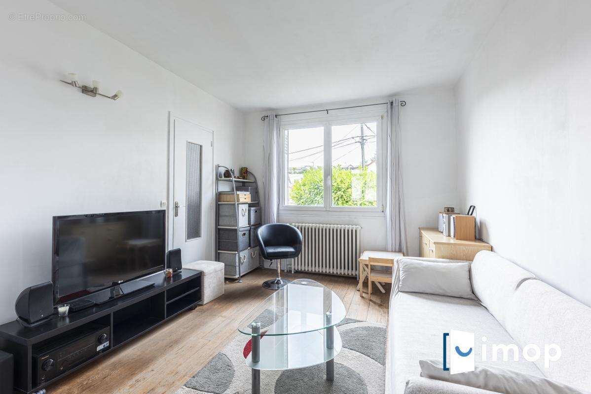 Maison à SAINT-MAUR-DES-FOSSES