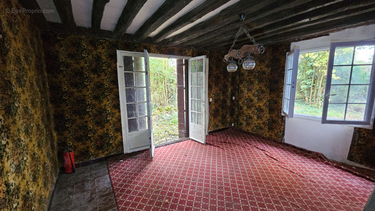 Maison à PRUNAY-LE-GILLON