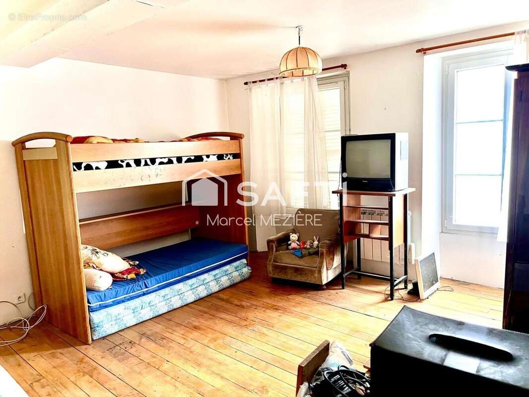 Maison 148 m² à Rigny-Le-Ferron  - photo 7